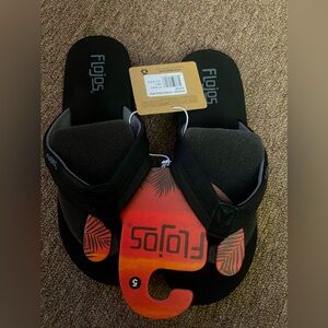 Flojos kids flip flops size 5 BRAND NEW